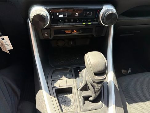 Used 2020 Toyota RAV4 LE w/ Carpet Mat Package FWD image 12