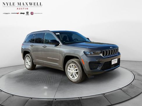 New 2025 Jeep Grand Cherokee Laredo X w/ Luxury Tech Group I image 2