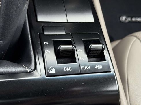 Used 2021 Lexus GX 460 Premium AWD/4WD image 25