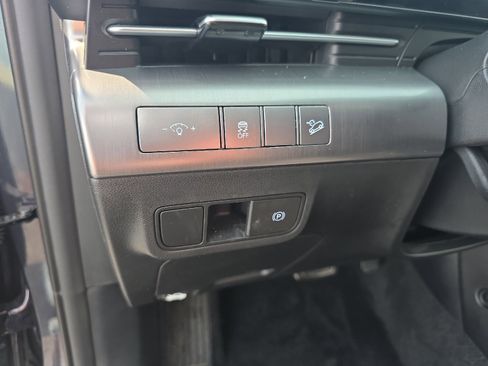 Used 2025 Hyundai Kona SEL FWD image 20