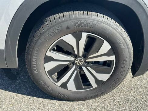 Used 2026 Volkswagen Atlas SE AWD/4WD image 13
