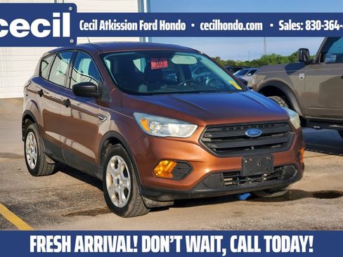 Used 2017 Ford Escape S FWD image 1