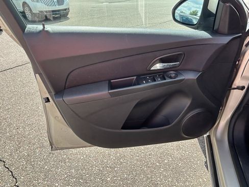 Used 2014 Chevrolet Cruze LT FWD image 14
