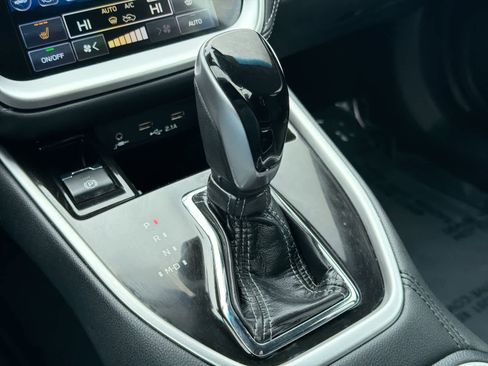 Used 2020 Subaru Outback Limited image 35