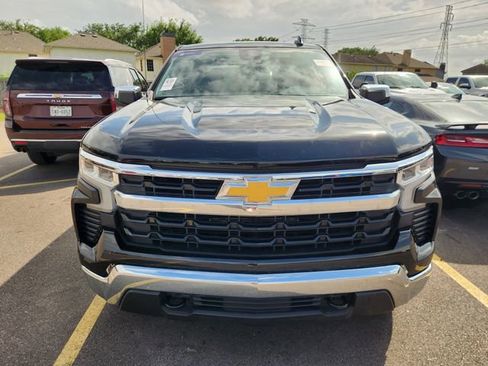 Used 2023 Chevrolet Silverado 1500 LT image 2