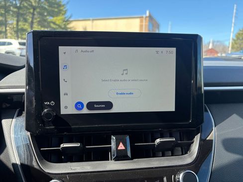 Used 2025 Toyota Corolla LE image 20