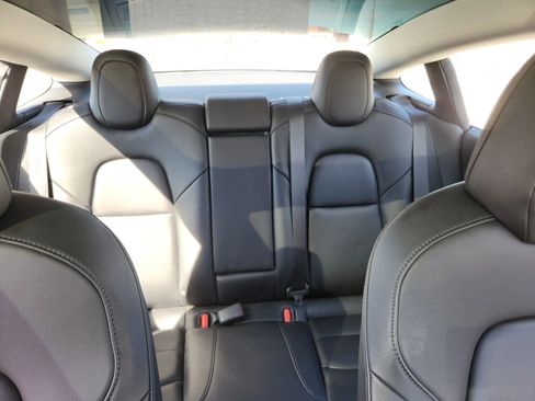 Used 2018 Tesla Model 3 Mid Range image 31