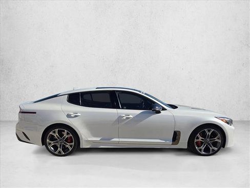 Used 2020 Kia Stinger GT1 image 4