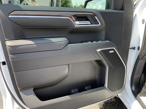New 2025 Chevrolet Silverado 1500 RST AWD/4WD image 14