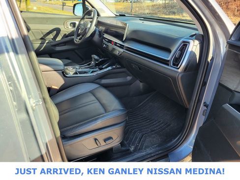 Used 2024 Kia Sorento SX image 25