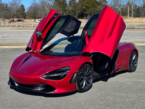 Used 2019 McLaren 720S Performance image 2