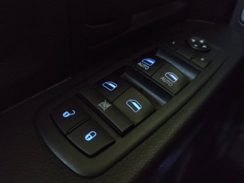 Used 2018 RAM 1500 Tradesman w/ Protection Group AWD/4WD image 27