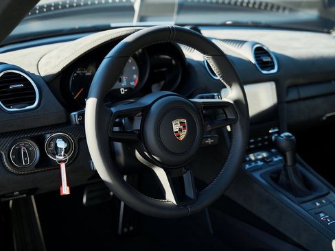 Used 2025 Porsche 718 Cayman GT4 RS w/ Weissach Package image 33