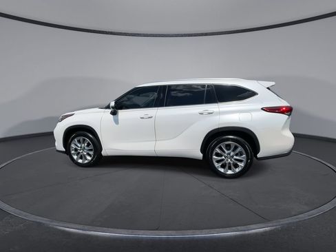 Used 2021 Toyota Highlander Limited FWD image 6