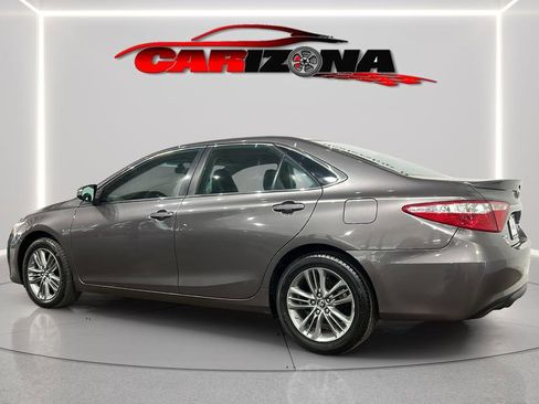 Used 2017 Toyota Camry SE image 6