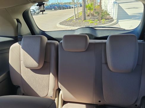 Used 2020 Honda Odyssey EX image 12