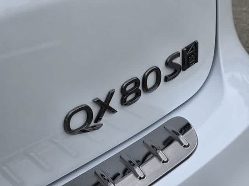 Certified 2026 INFINITI QX80 4WD w/ Sport Exterior Package image 7