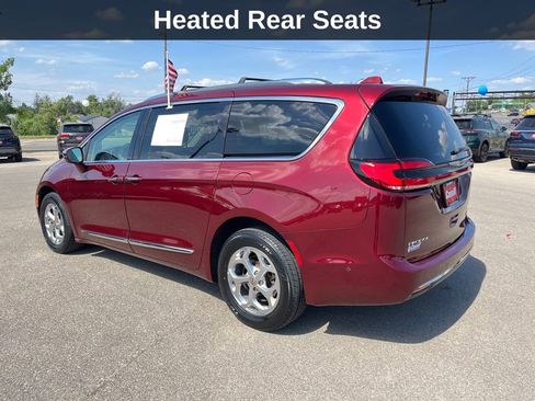 Used 2021 Chrysler Pacifica Limited w/ Premium & Safety Sphere Group AWD/4WD image 3