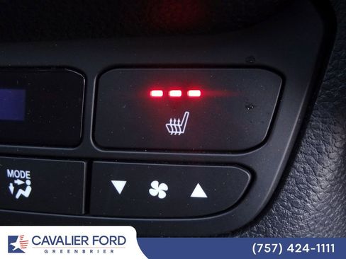 Used 2025 Honda Pilot Black Edition image 13