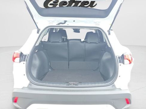 Used 2025 Toyota Corolla Cross L image 20