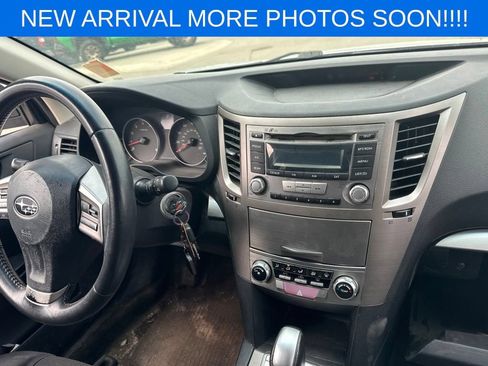 Used 2013 Subaru Outback 2.5i Premium w/ All-Weather Pkg AWD/4WD image 12