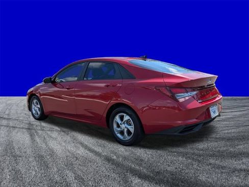 Used 2022 Hyundai Elantra SE FWD image 6