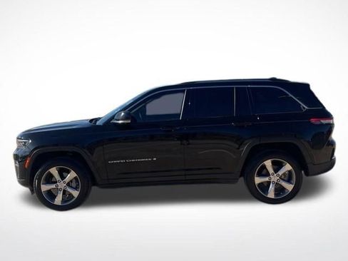 Used 2022 Jeep Grand Cherokee Limited w/ Luxury Tech Group II image 6