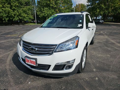 Used 2017 Chevrolet Traverse LT w/ Style and Technology Package AWD/4WD image 2