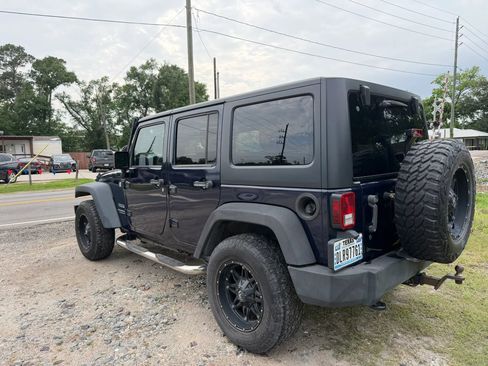 Used 2013 Jeep Wrangler Unlimited Sport AWD/4WD image 7
