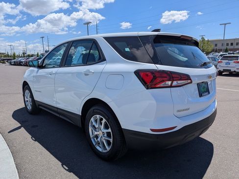 Used 2022 Chevrolet Equinox LS w/ LPO, Floor Liner Package AWD/4WD image 31