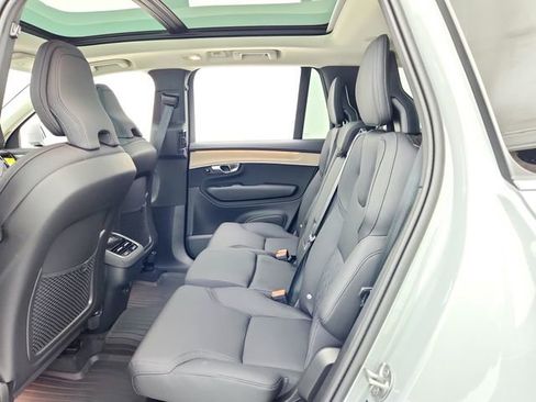 New 2026 Volvo XC90 B6 Plus w/ Protection Package Premier image 28