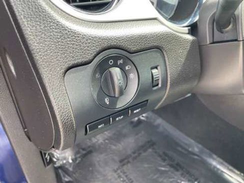 Used 2010 Ford Mustang Coupe RWD image 16