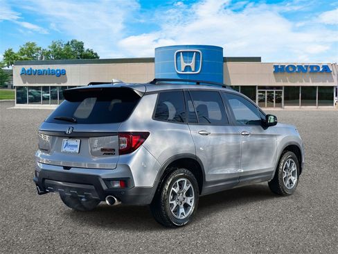 Certified 2023 Honda Passport TrailSport image 5