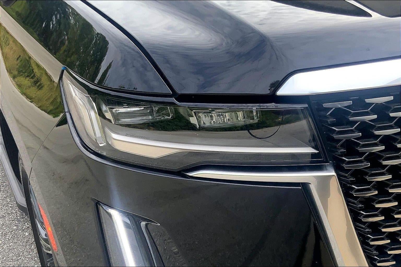 Used 2021 Cadillac Escalade Premium Luxury w/ Driver Assist Tech Package AWD/4WD image 28
