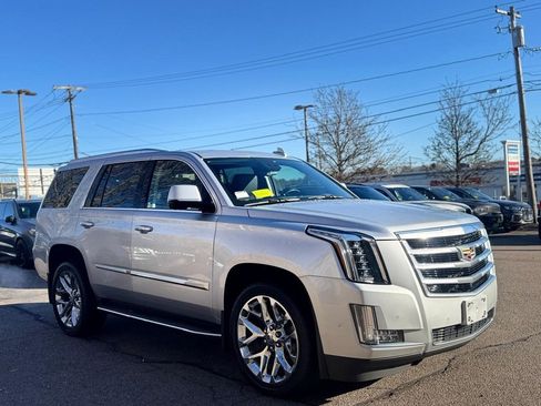 Used 2020 Cadillac Escalade Luxury image 8