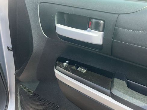 Used 2017 Toyota Tundra Limited image 26