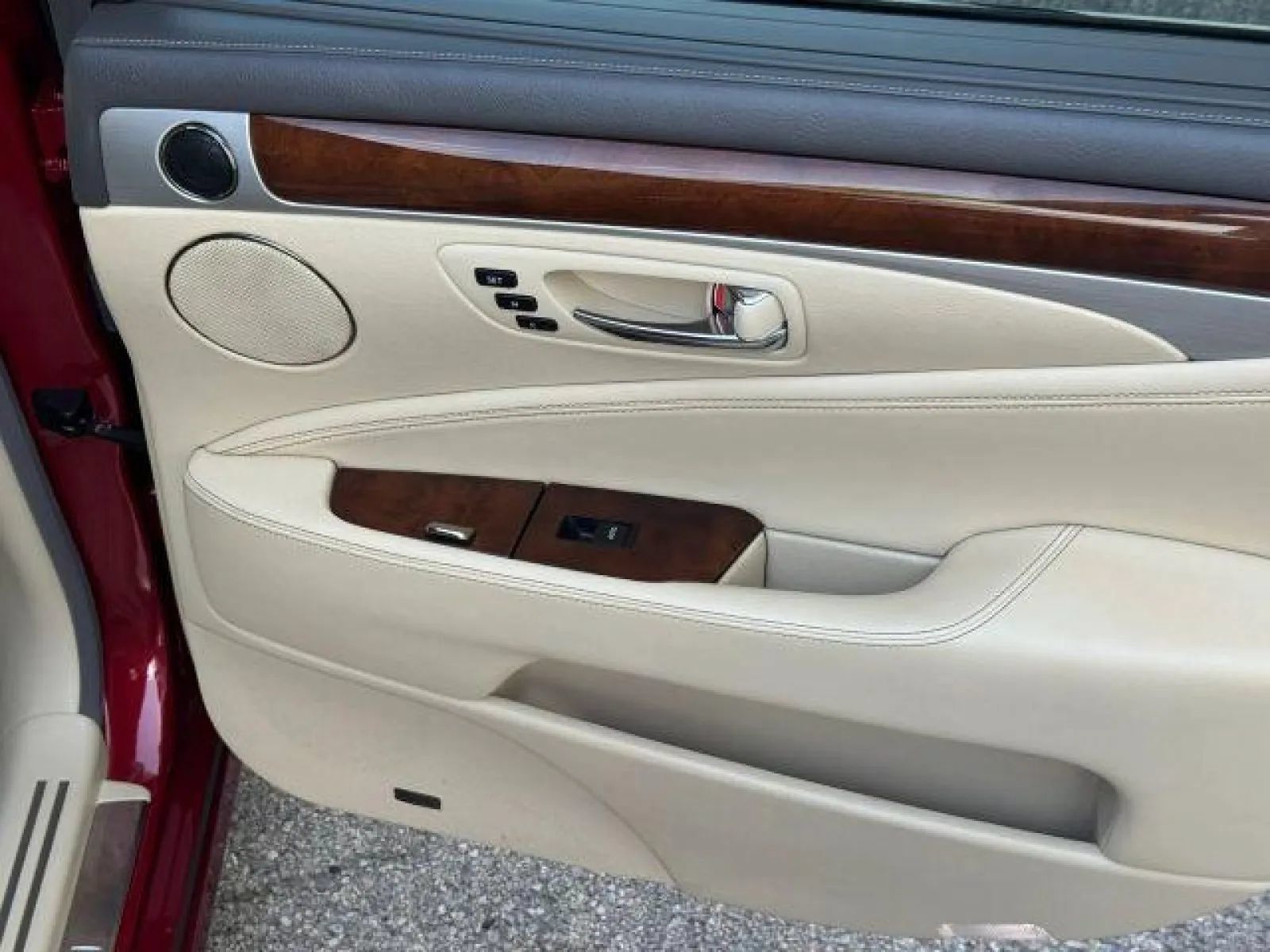Used 2013 Lexus LS 460 L w/ Ultra Luxury Pkg AWD/4WD image 31