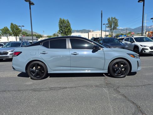 Used 2024 Nissan Sentra SR w/ Lighting Package FWD image 2