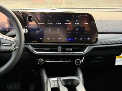 New 2026 Chevrolet Equinox EV LT image 9