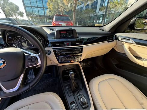 Used 2018 BMW X1 sDrive28i image 10