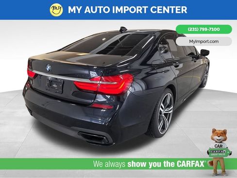 Used 2018 BMW 750i xDrive image 7