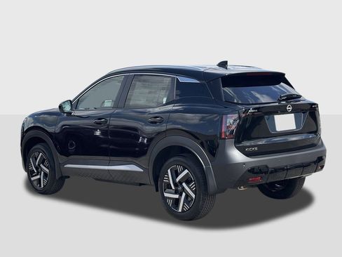 New 2026 Nissan Kicks SV FWD image 2