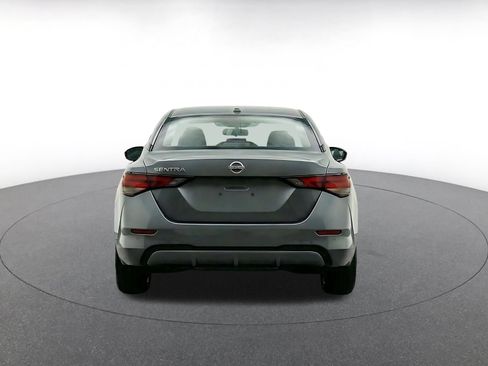 Used 2025 Nissan Sentra SV FWD image 8