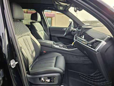 New 2026 BMW X5 xDrive40i w/ Executive Package image 15