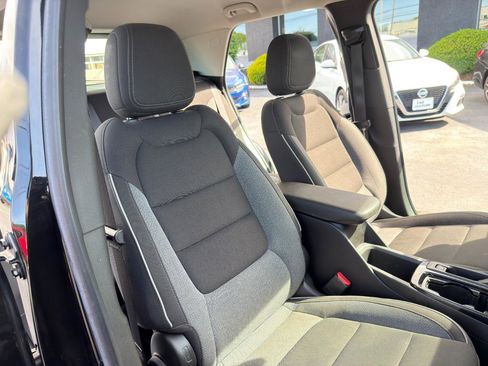 Used 2021 Chevrolet TrailBlazer LS FWD image 31