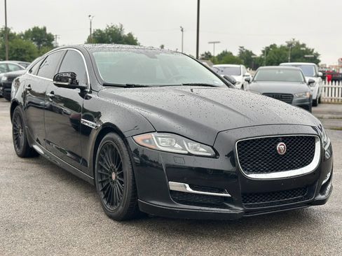 Used 2016 Jaguar XJ R-Sport RWD image 4