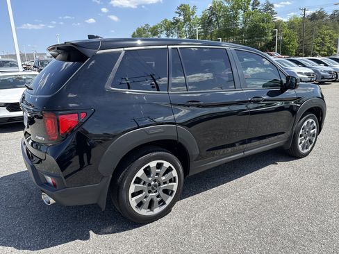 Used 2025 Honda Passport EX-L image 10