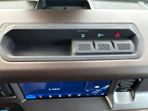 Used 2022 Ford Bronco Outer Banks AWD/4WD image 30