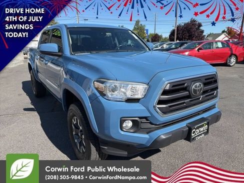 Used 2019 Toyota Tacoma SR5 AWD/4WD image 3