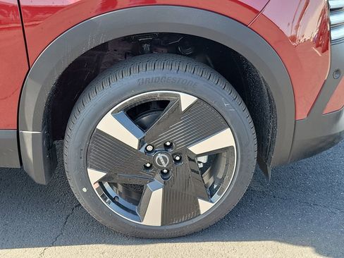 New 2026 Nissan Kicks SR image 17